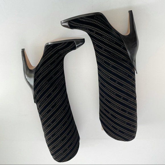 Givenchy Velvet Chain Logo GV3 Boot 95MM SZ 38.5 8.5 black leather pointed toe - Picture 5 of 13